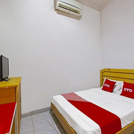 Oyo 3060 Al Fatih Guest House Syariah Tegal (Central Java) Exterior foto