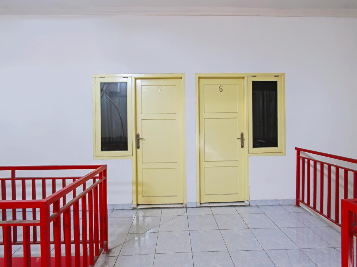 Oyo 3060 Al Fatih Guest House Syariah Tegal (Central Java) Exterior foto