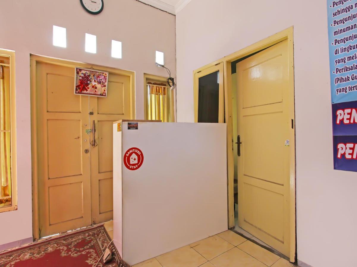 Oyo 3060 Al Fatih Guest House Syariah Tegal (Central Java) Exterior foto