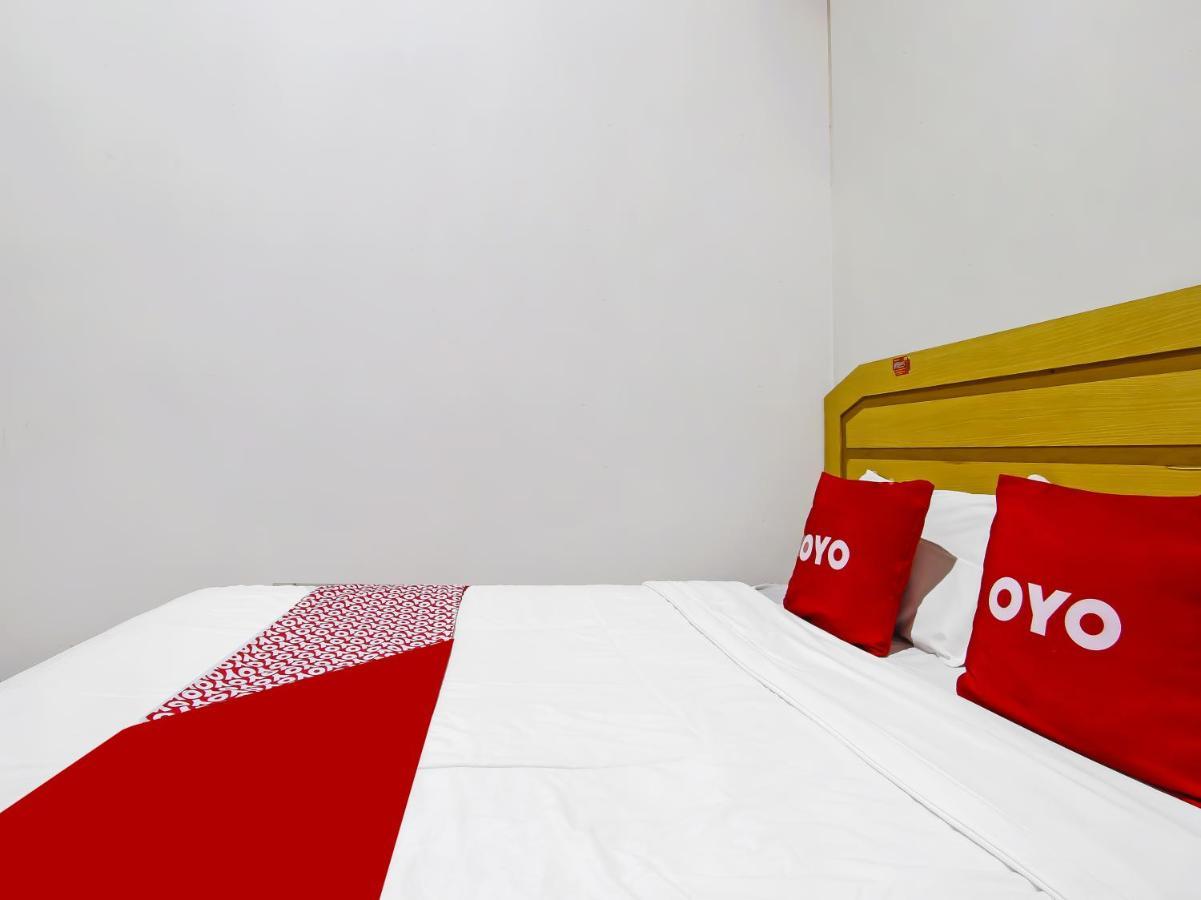 Oyo 3060 Al Fatih Guest House Syariah Tegal (Central Java) Exterior foto
