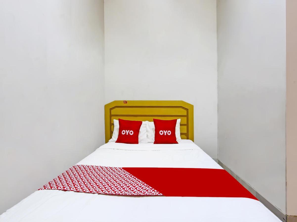 Oyo 3060 Al Fatih Guest House Syariah Tegal (Central Java) Exterior foto